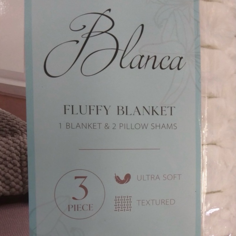 Cozy Beige and White Textured Comforter Set - Picture 8 of 15